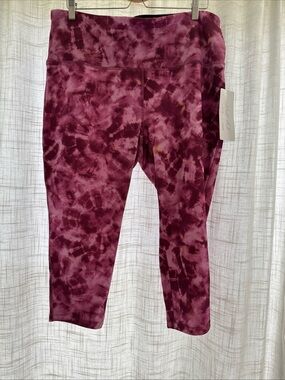 VOGO Athletica Beaujolais Tie-Dye Leggings - Pink
